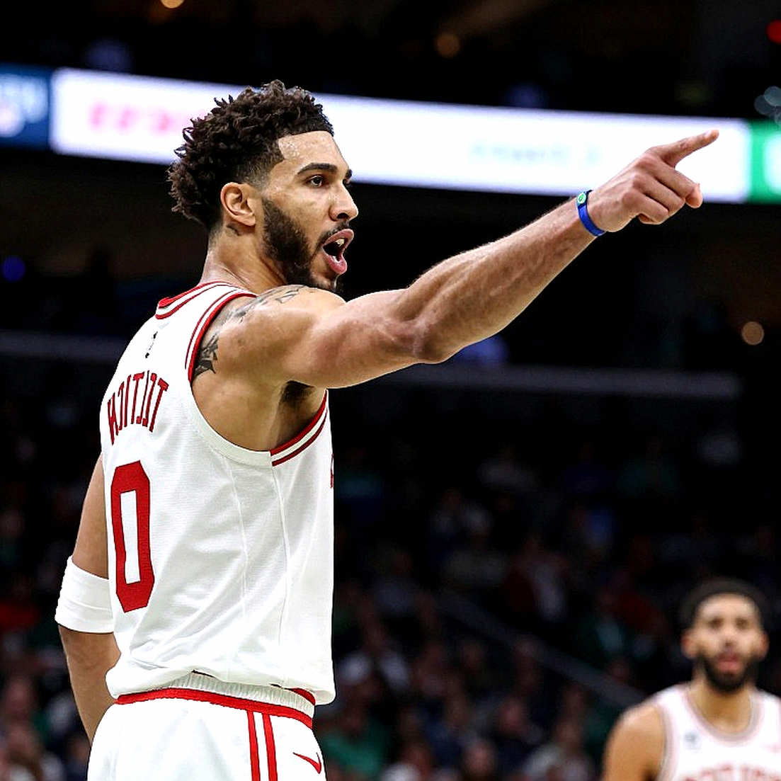Jaden McDaniels và luận điểm mở rộng vai trò ở Minnesota đang đứng trên một nguồn tin mâu thuẫn